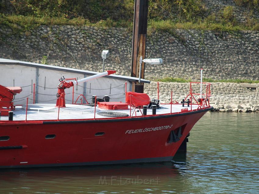 Feuerloeschboot 10-2      P217.JPG